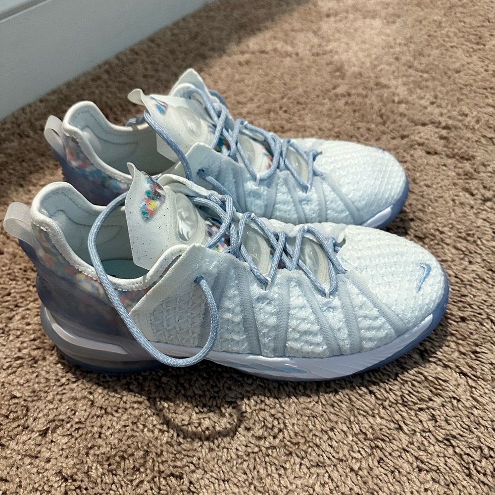 Boys Lebron XVIII